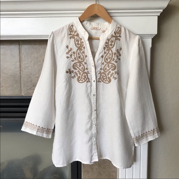 Zoe D. Linen Floral Embroidered Button Blouse - Picture 2 of 13